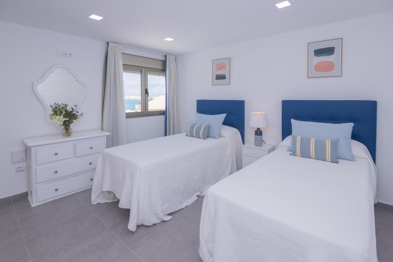 Apartment Holiday 5 Beachfront Corralejo By Holidays Home Zewnętrze zdjęcie